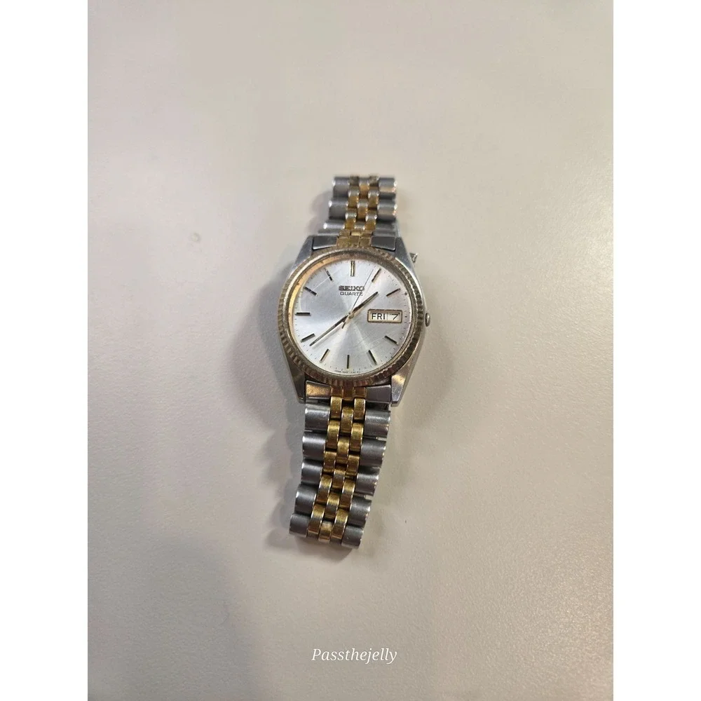 Vtg SEIKO Quartz Gold Silver Tone 5Y23 8A69 A4 RARE Date Wrist Watch Mens Japan
